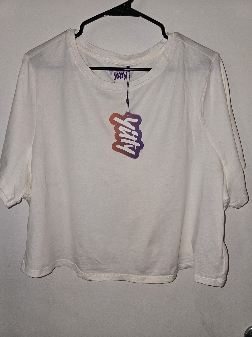 YITTY White Tee